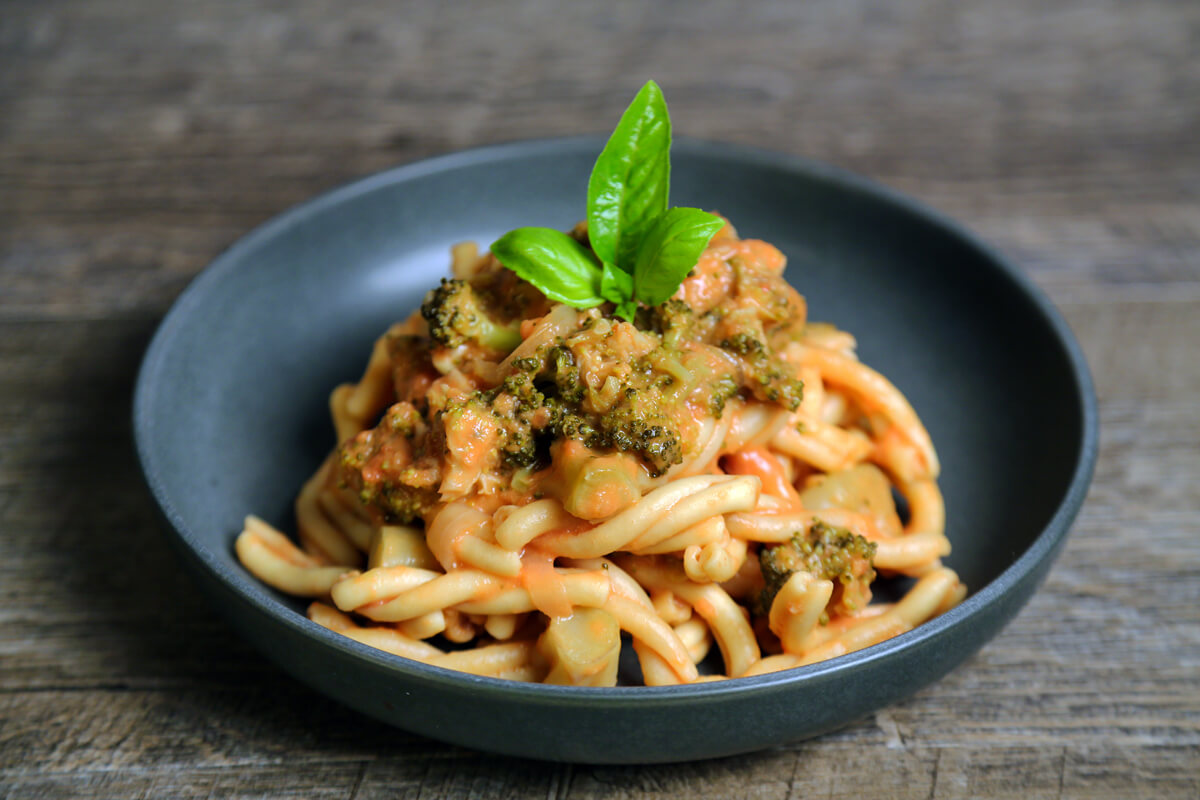 In Italian, the word casereccio means homemade. Casarecce is traditionally made by wrapping the pasta around a thin rod known as a 