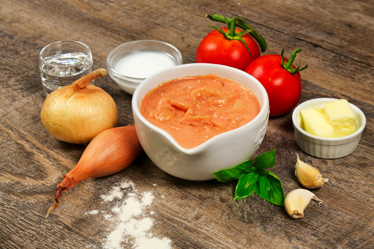 A Trulli customer favorite! Our classic vodka sauce pleases any palate with a decadent, rich and creamy flavor.